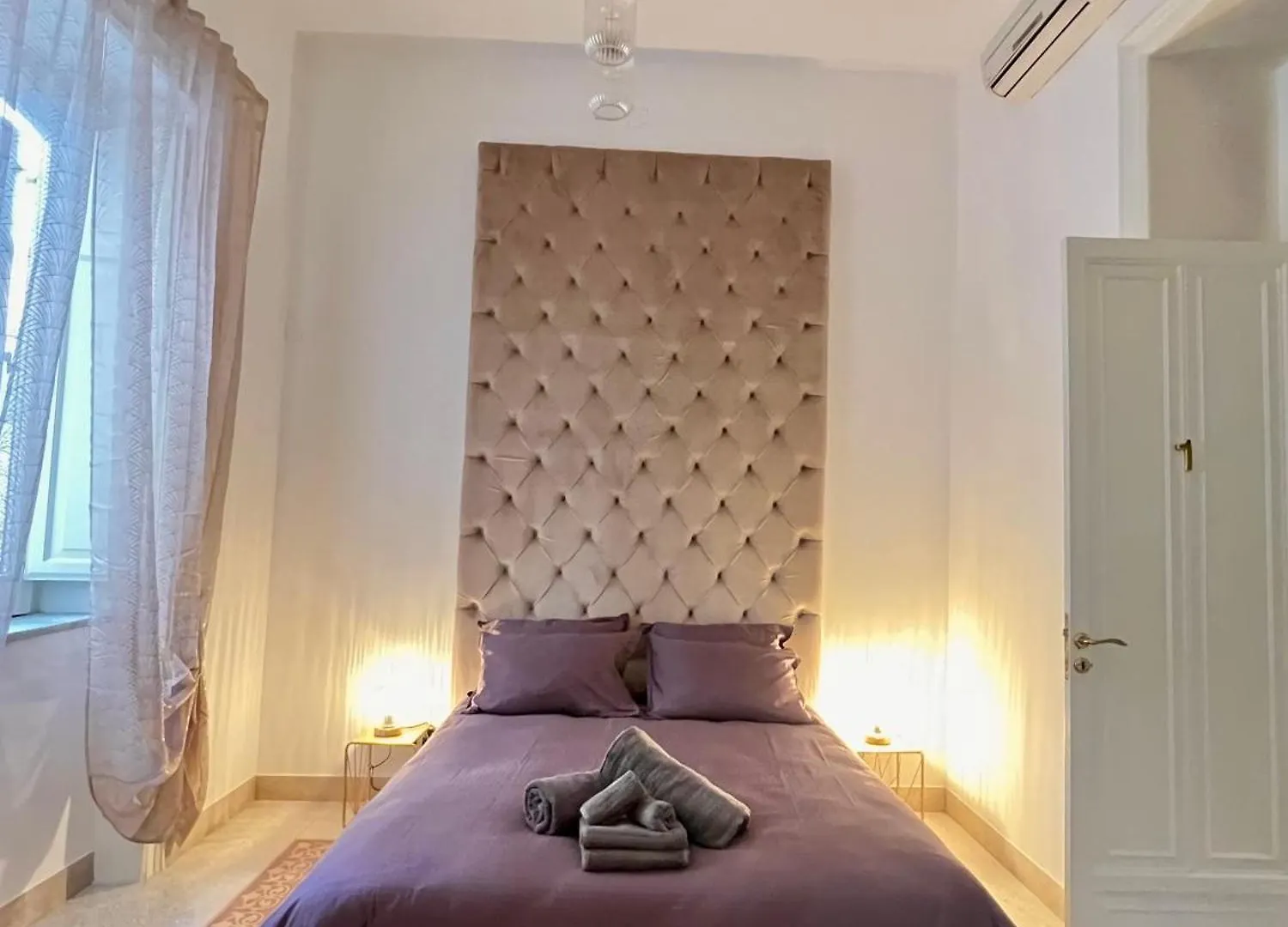 Bed & Breakfast Aristocasa B&B Luxury Rooms Palermo Italy